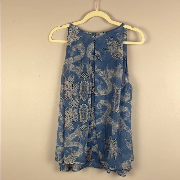 Violet + Claire Blue Turtle Patterned Blouse Sleeveless Size XL - Picture 12 of 12